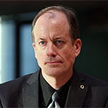 thomas drake portrait sm 08d86
